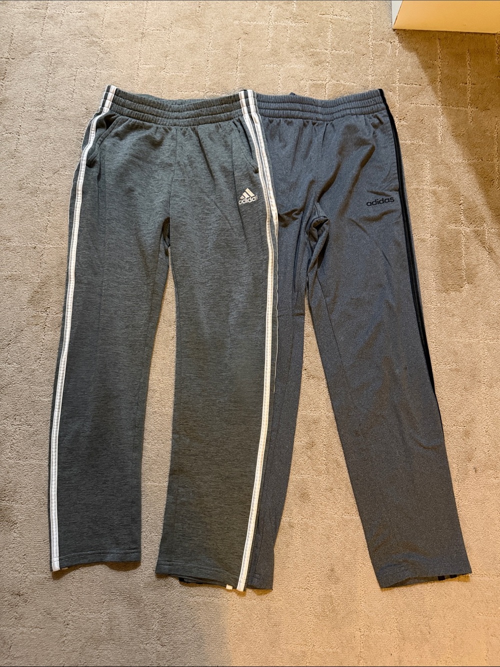 adidas Kids Dark Gray/Charcoal sweat pants size medium